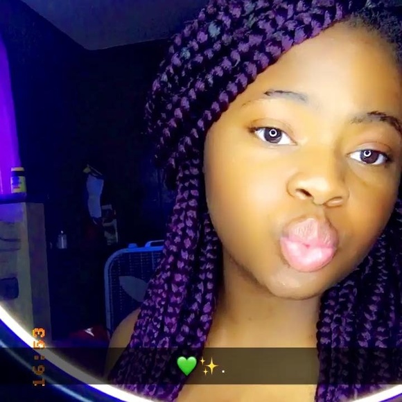 Meet your Posher, Makiyah - Picture 1 of 1